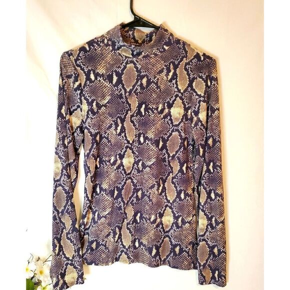 COPY - No boundaries snake print long sleeve new no tags - Picture 2 of 5